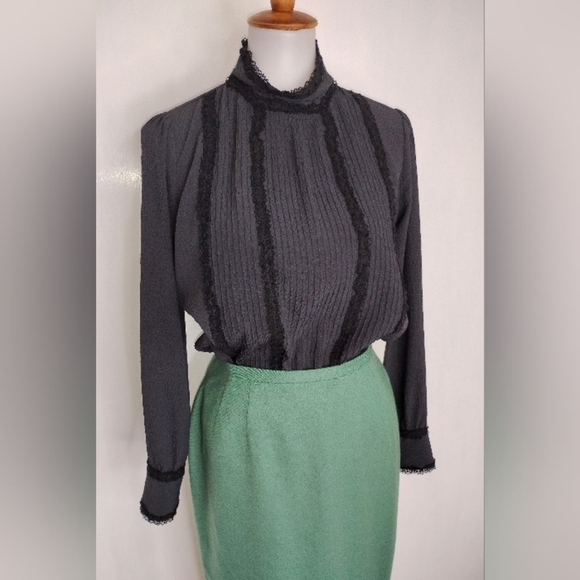 SILK LACE RETRO LUXURY BLOUSE NWOT - Picture 4 of 9